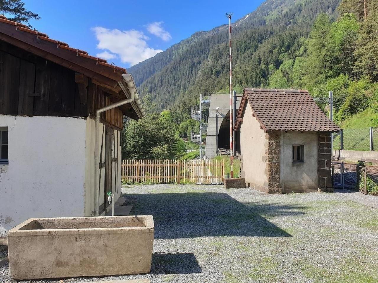Bahnwaerterhaus Eggwald Villa Wassen Buitenkant foto